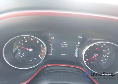 2018 Jeep Compass Trailhawk 4X4 из США, поврежденный, VIN 3C4NJDDB7JT129041